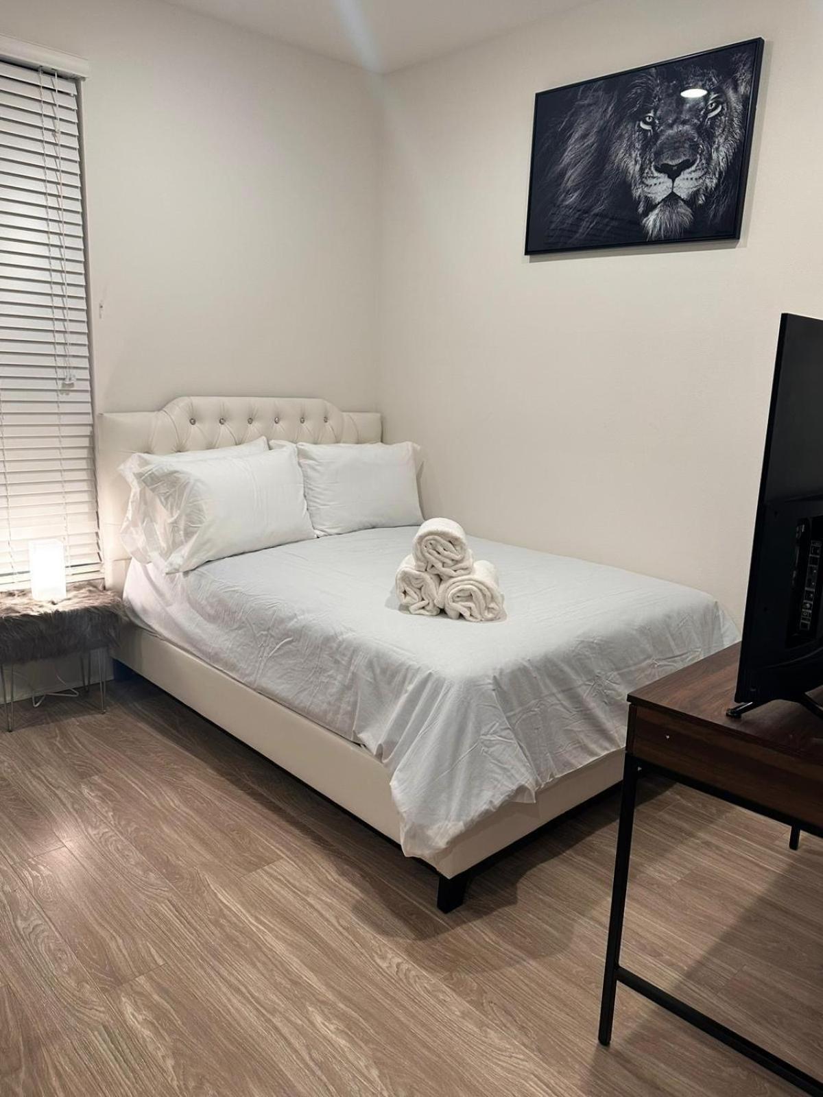 Cozy One Bedroom & Loft Sunset Free Off Site Parking And Wifi Лос-Анджелес Екстер'єр фото
